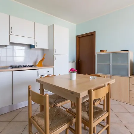 Sul Mare Smith * Llido Degli Estensi